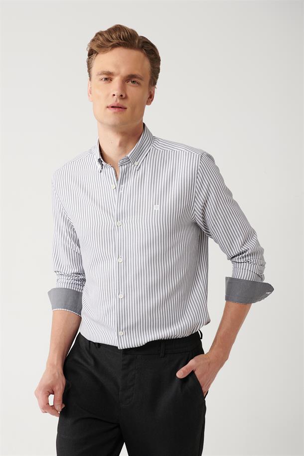 Siyah Düğmeli Yaka Pamuklu Kolay Ütülenebilir Çizgili Slim Fit Dar Kesim Gömlek
