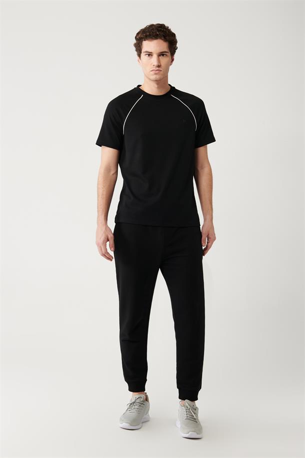 Siyah Düz Reglan Kol Biye Detaylı Bisiklet Yaka T-shirt