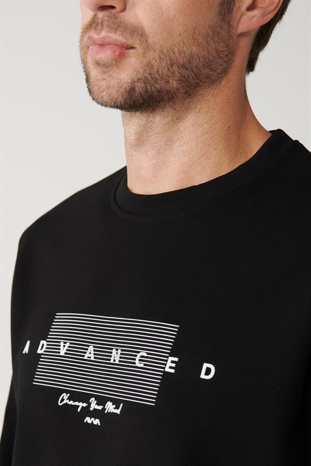 Siyah İnterlok Kumaş Bisiklet Yaka Baskılı Sweatshirt