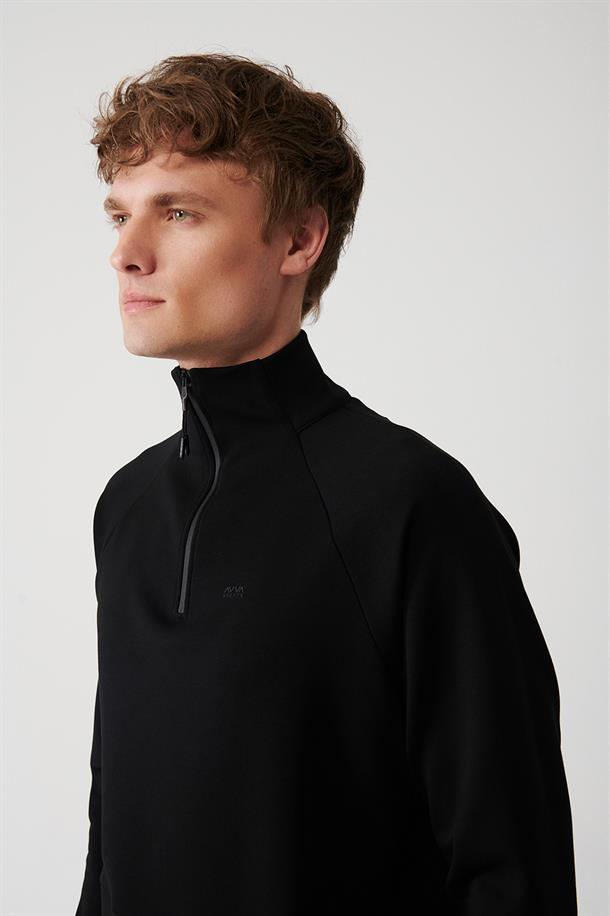 Siyah İnterlok Kumaş Yarım Fermuarlı Yaka Reglan Kol Sweatshirt