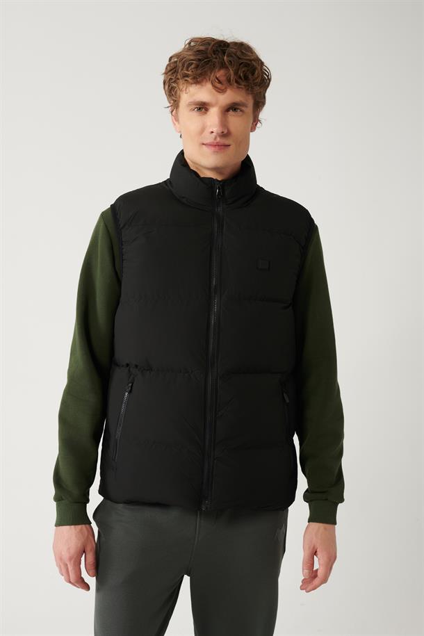 Siyah Kapüşonlu Dik Yaka Su İtici Kumaş Slim Fit Dar Kesim Şişme Yelek