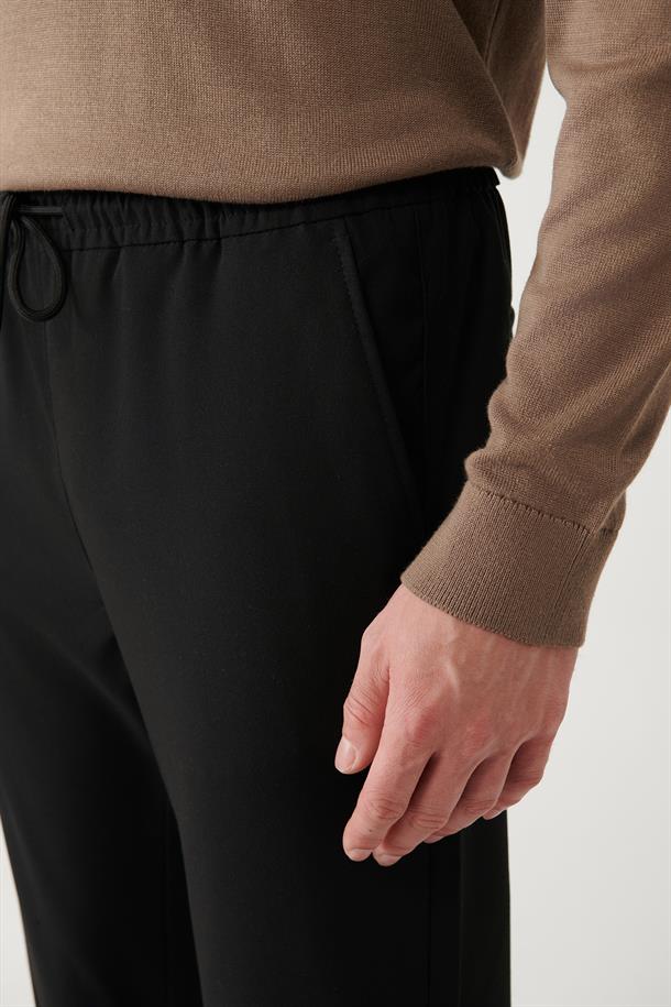 Siyah Paçası Lastikli Jogger Slim Fit Pantolon