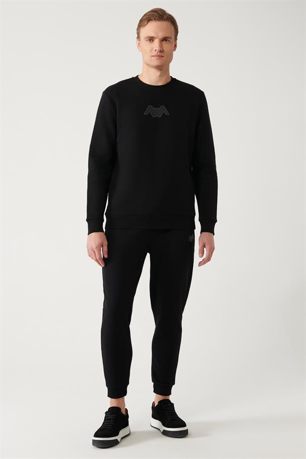 Siyah Şardonlu Kumaş Bisiklet Yaka Flok Baskılı Sweatshirt