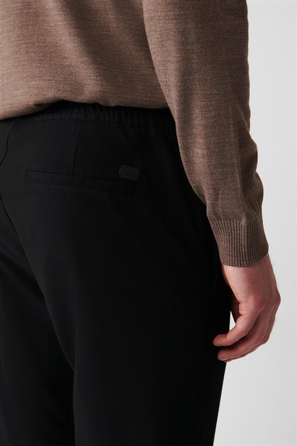 Siyah Yandan Cepli Beli Lastikli Bağcıklı Duble Paça Relaxed Fit Jogger Pantolon