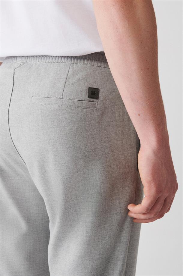 Açık Gri Yandan Cepli Beli Lastikli Bağcıklı Duble Paça Relaxed Fit Jogger Pantolon