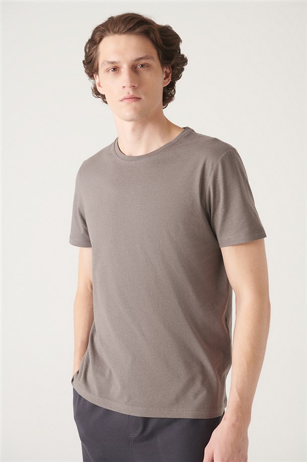 Bisiklet Yaka Düz T-Shirt