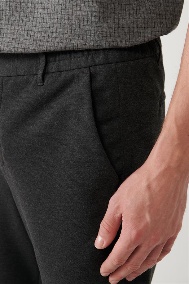 Antrasit Yanı Lastikli Fleto Cep Fermuar Detaylı Slim Fit Örme Chino Pantolon