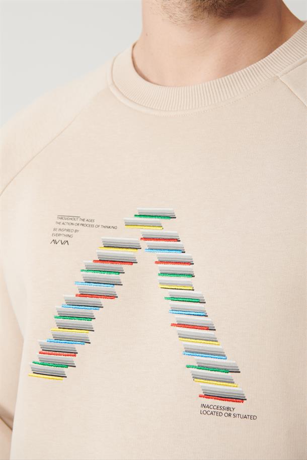 Bej Şardonlu Kumaş Bisiklet Yaka Nakışlı Sweatshirt