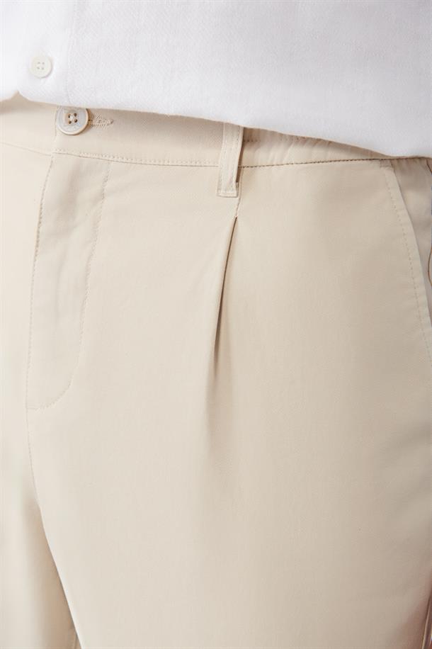Bej Yanı Lastikli Yumuşak Tuşeli Slim Fit Chino Pantolon