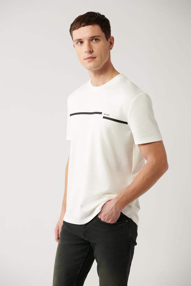 Beyaz Bisiklet Yaka Baskılı Regular Fit Standart Kesim T-Shirt