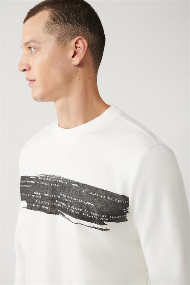 Beyaz Bisiklet Yaka Baskılı Sweatshirt