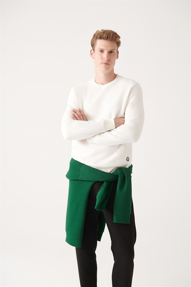 Beyaz Bisiklet Yaka Şardonlu 3 İplik Pamuklu Sweatshirt