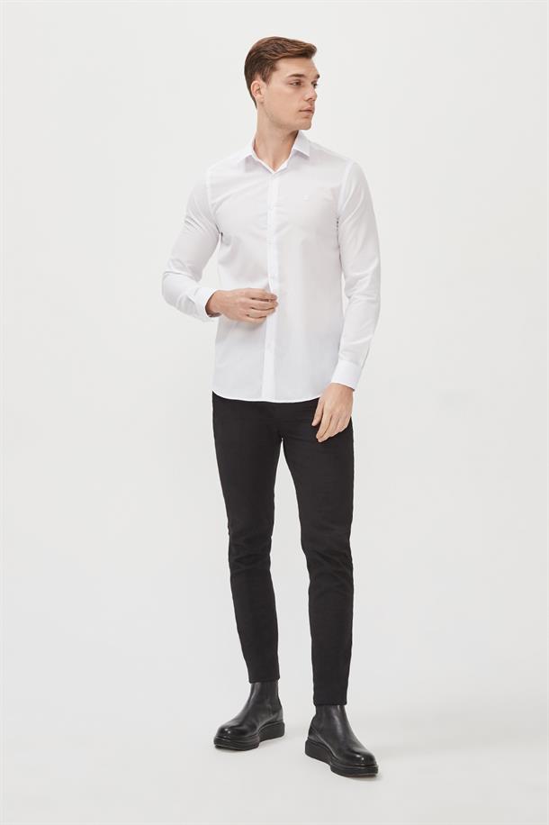 Beyaz Düz Klasik Yaka Slim Fit Gömlek