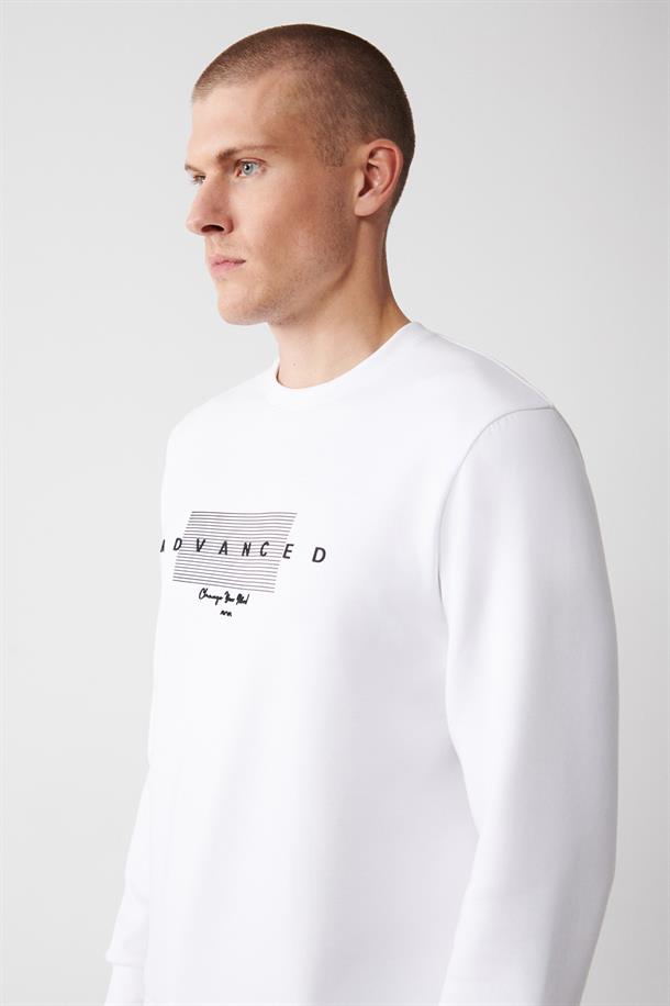 Beyaz İnterlok Kumaş Bisiklet Yaka Baskılı Sweatshirt