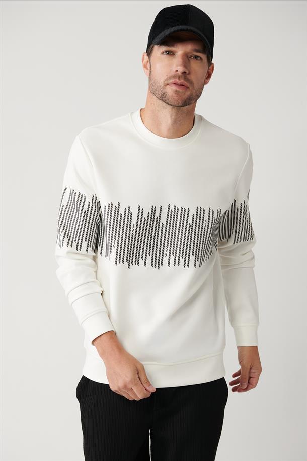 Beyaz İnterlok Kumaş Bisiklet Yaka Baskılı Sweatshirt