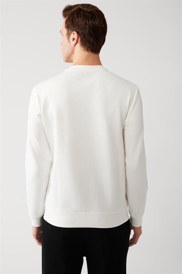 Beyaz İnterlok Kumaş Bisiklet Yaka Baskılı Sweatshirt