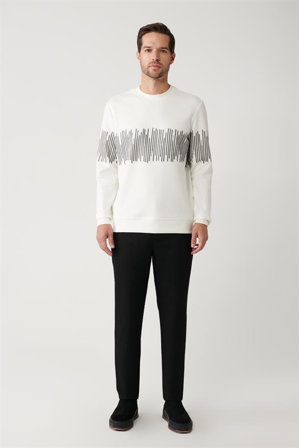 Beyaz İnterlok Kumaş Bisiklet Yaka Baskılı Sweatshirt