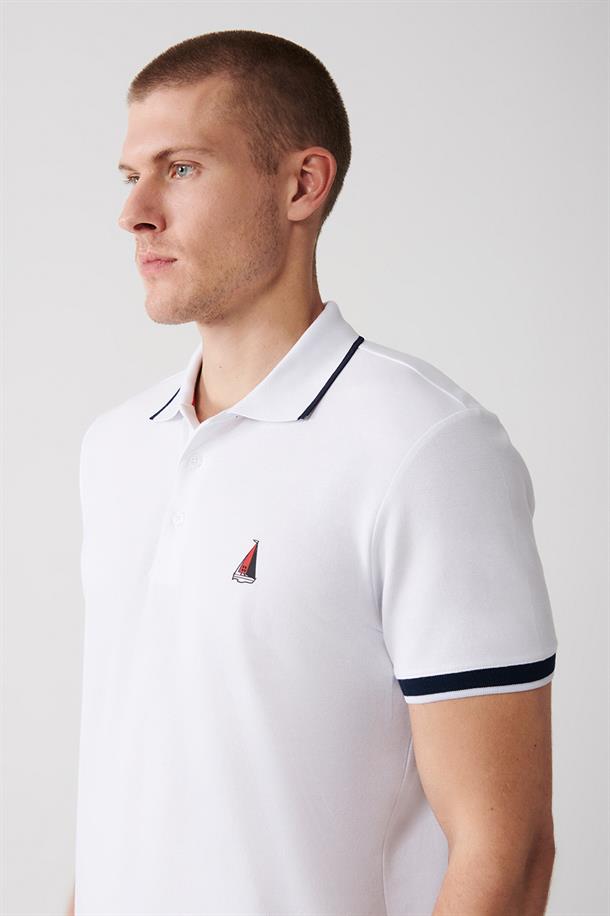 Beyaz Marine Temalı Polo Yaka T-Shirt