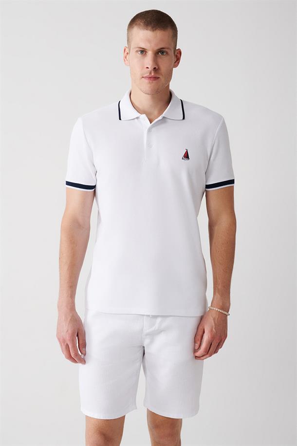 Beyaz Marine Temalı Polo Yaka T-Shirt