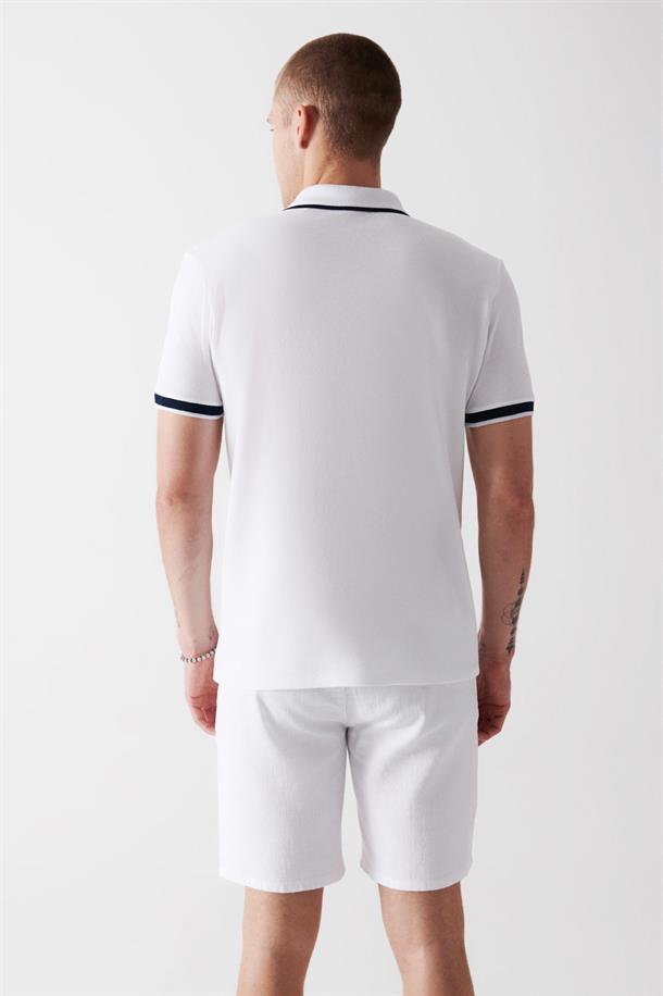 Beyaz Marine Temalı Polo Yaka T-Shirt