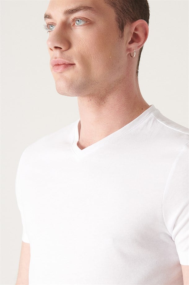 Beyaz V Yaka Düz T-Shirt