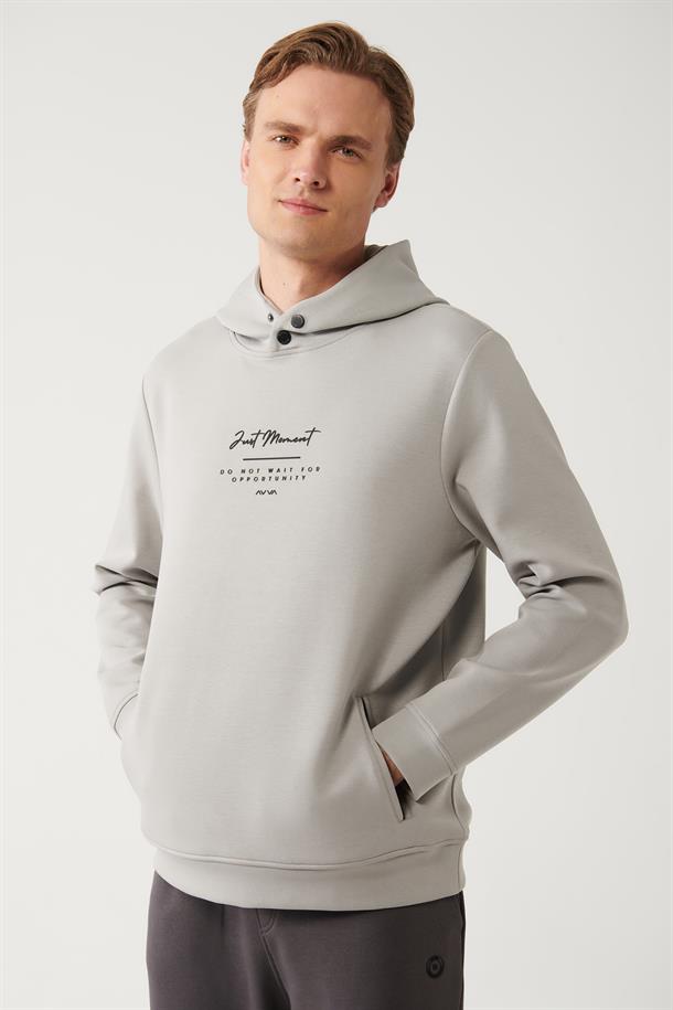 Gri İnterlok Kumaş Kapüşonlu Yaka Yazı Baskılı Regular Fit Standart Kesim Sweatshirt