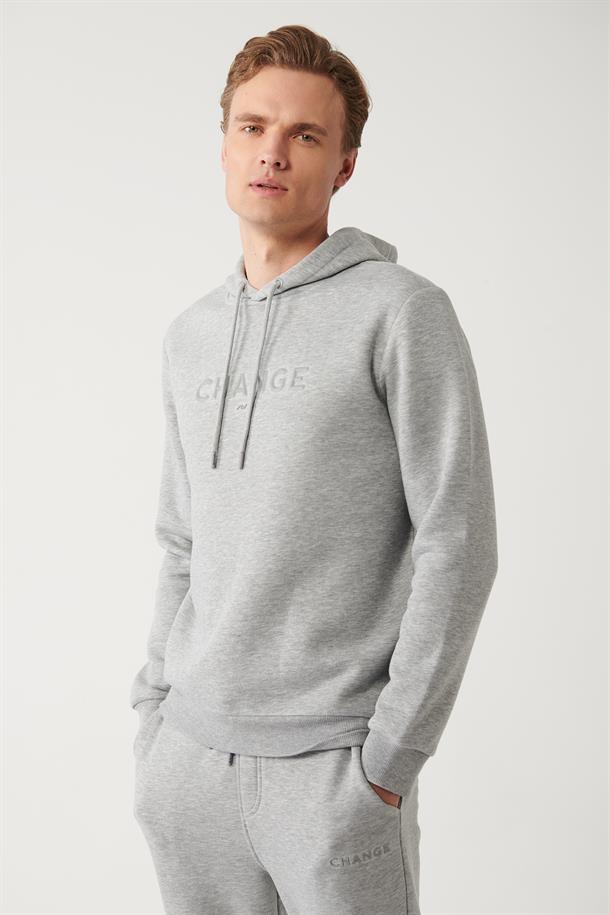 Gri Şardonlu Kumaş Kapüşonlu Yaka Piramit Baskılı Sweatshirt