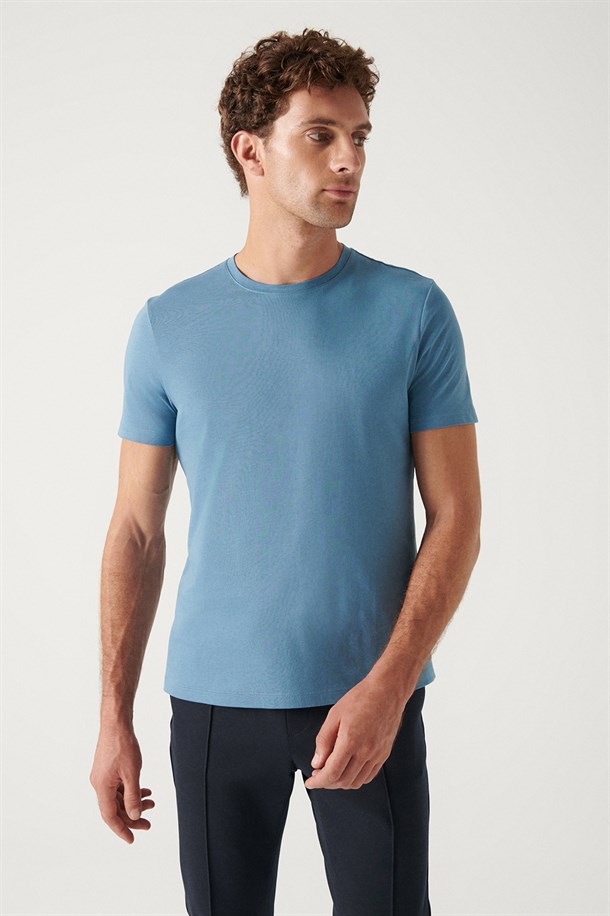 Bisiklet Yaka Düz T-Shirt