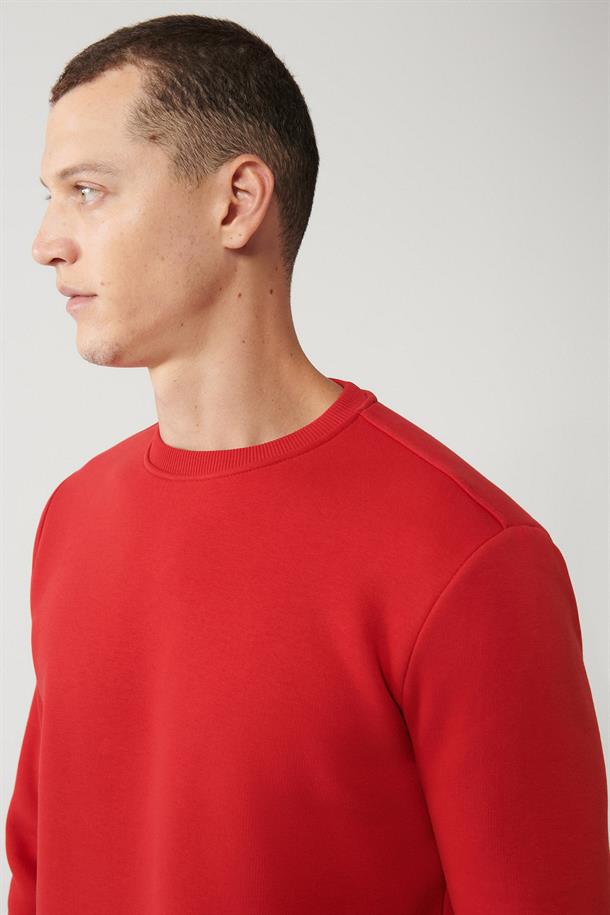 Kırmızı Bisiklet Yaka İçi Polarlı 3 İplik Pamuklu Regular Fit Standart Kesim Unisex Sweatshirt