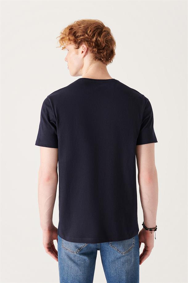 Lacivert %100 Pamuk Nefes Alan Bisiklet Yaka Slim Fit T-Shirt