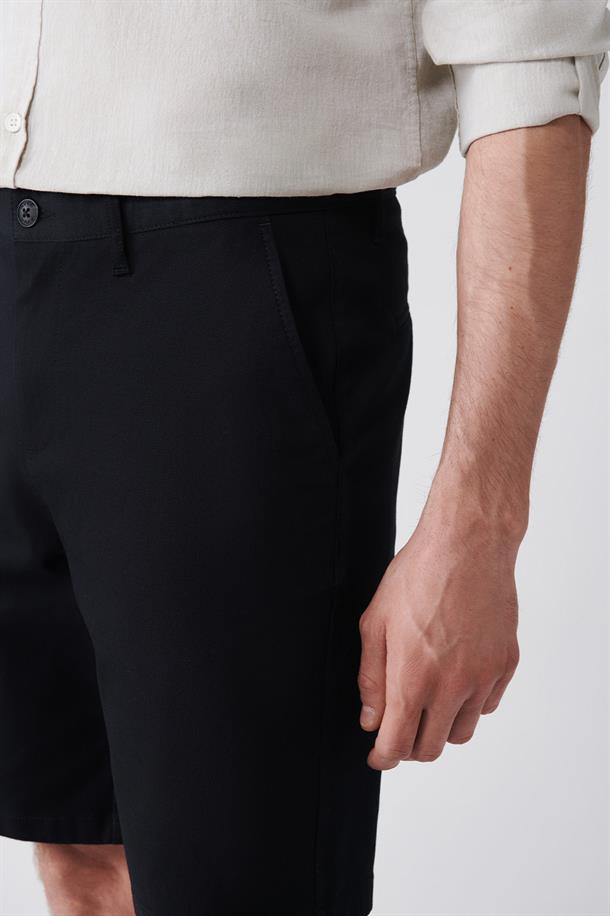 Siyah Armürlü Chino Şort