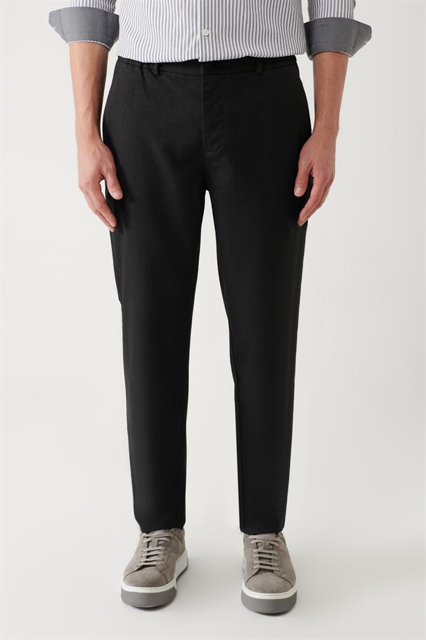 Siyah Beli Lastikli Dokulu Relaxed Fit Chino Pantolon