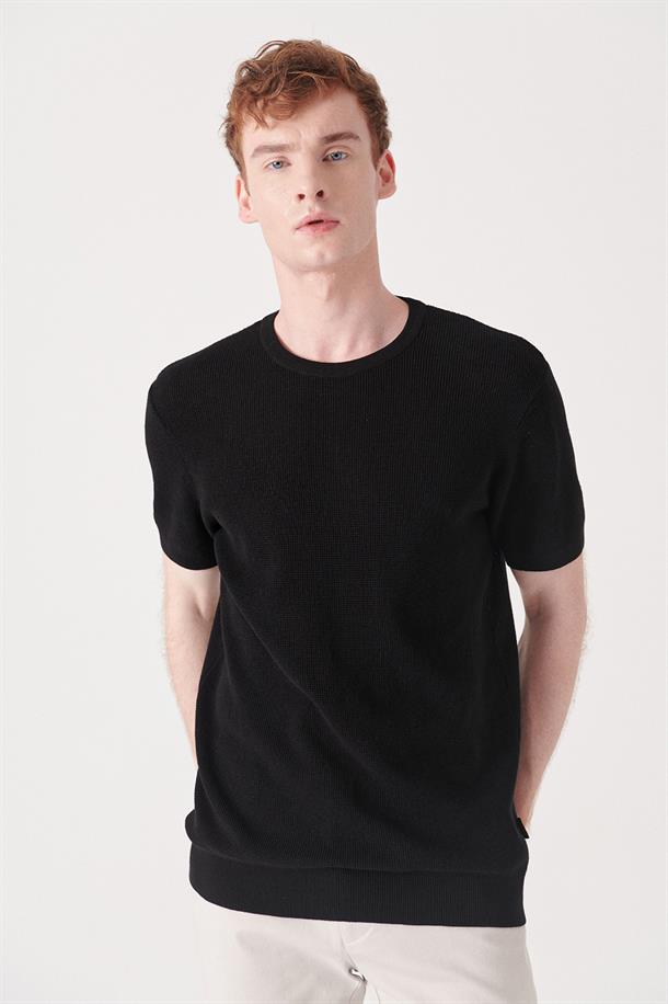 Siyah Bisiklet Yaka Dokulu Basic Triko T-shirt