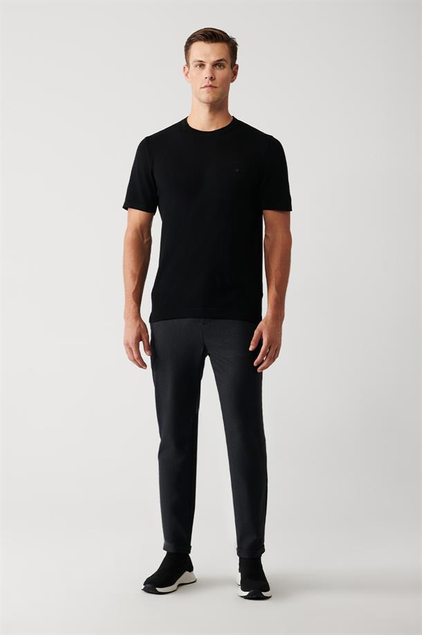 Siyah Bisiklet Yaka Pamuklu Regular Fit Standart Kesim İnce Triko T-Shirt
