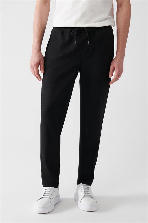 Siyah Dokuma Likralı Relaxed Fit Jogger Pantolon