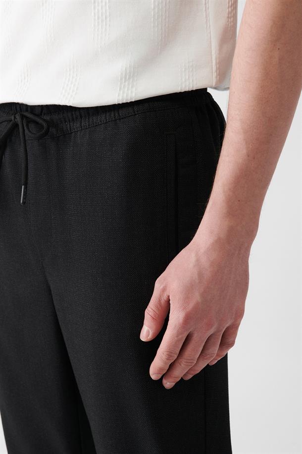 Siyah Dokuma Likralı Relaxed Fit Jogger Pantolon