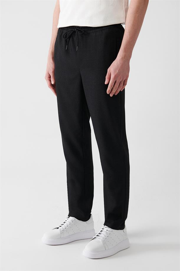 Siyah Dokuma Likralı Relaxed Fit Jogger Pantolon