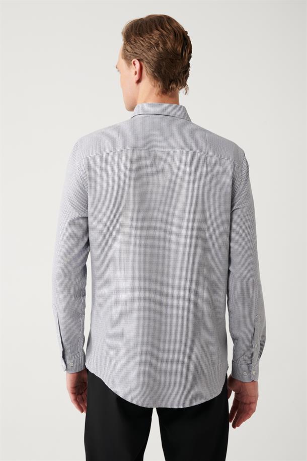 Siyah Düğmeli Yaka Pamuklu Kolay Ütülenebilir Armürlü Slim Fit Dar Kesim Gömlek