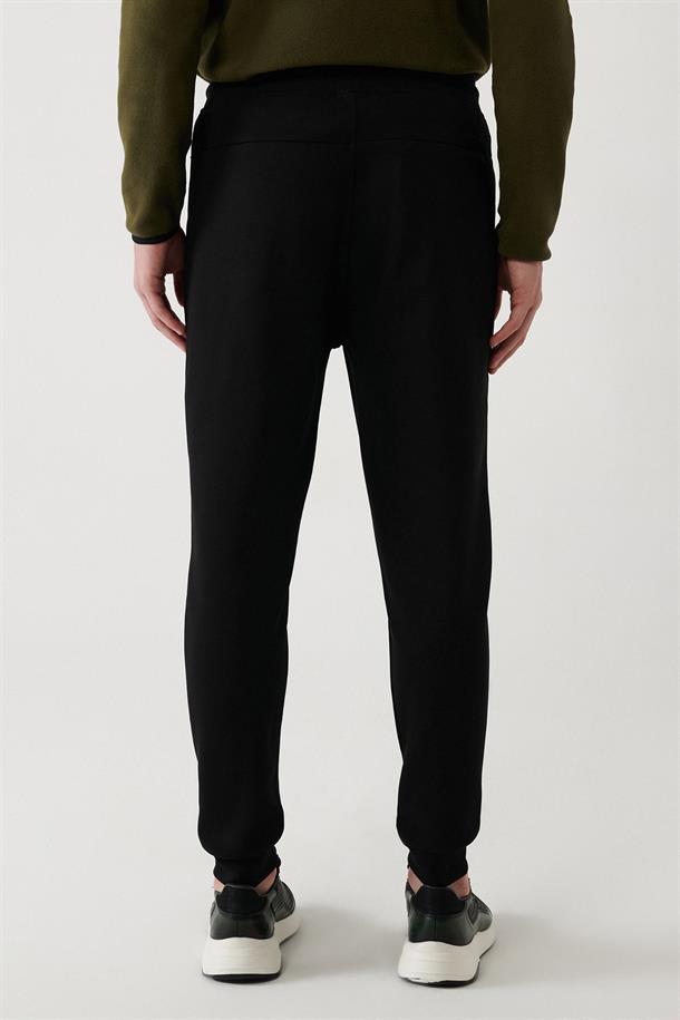 Siyah Esnek Yumuşak Doku İnterlok Kumaş Lastikli Paça Unisex Regular Fit Standart Kesim Jogger Eşofman Altı