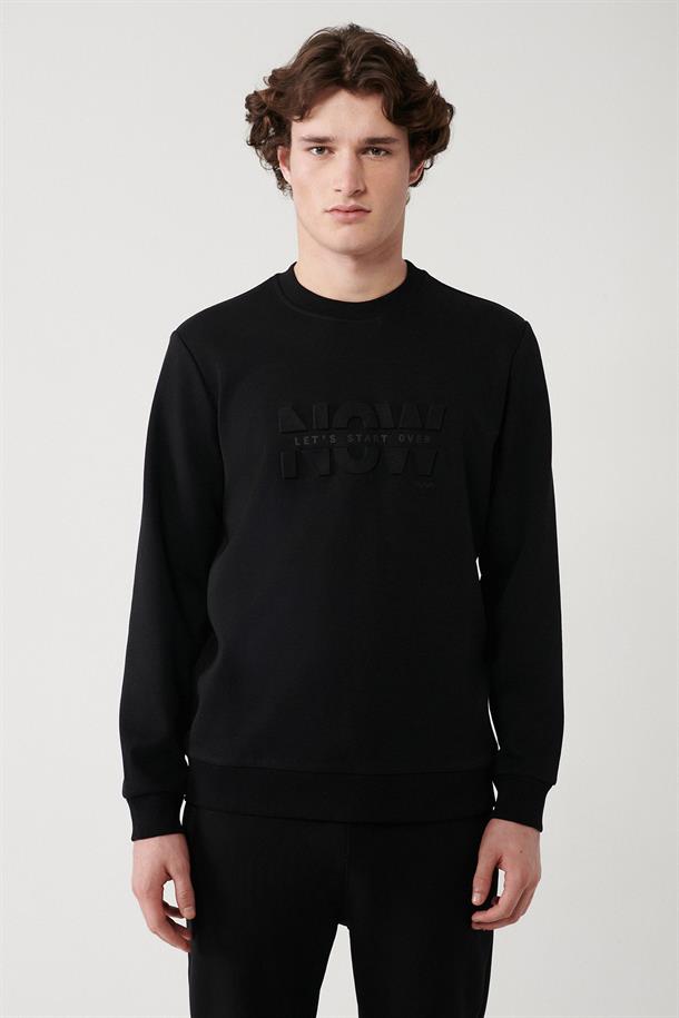 Siyah İnterlok Kumaş Bisiklet Yaka Gofre Baskılı Sweatshirt