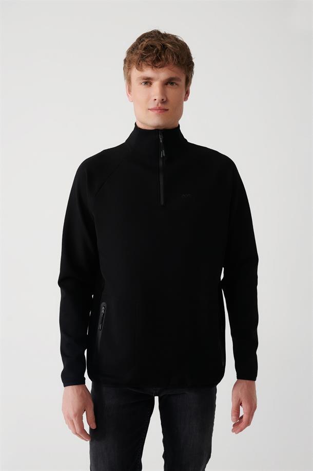 Siyah İnterlok Kumaş Yarım Fermuarlı Yaka Reglan Kol Sweatshirt