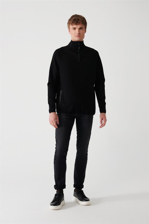 Siyah İnterlok Kumaş Yarım Fermuarlı Yaka Reglan Kol Sweatshirt