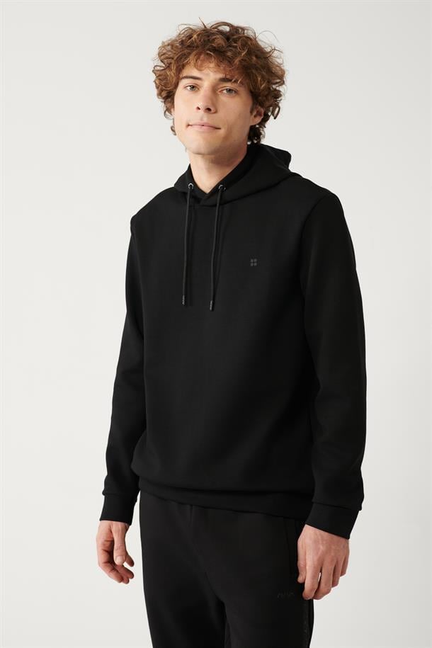 Siyah Kapüşonlu Esnek Yumuşak Doku İnterlok Kumaş Regular Fit Standart Kesim Sweatshirt