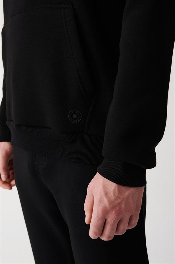 Siyah Kapüşonlu Yaka İçi Polarlı 3 İplik Pamuklu Regular Fit Standart Kesim Unisex Sweatshirt