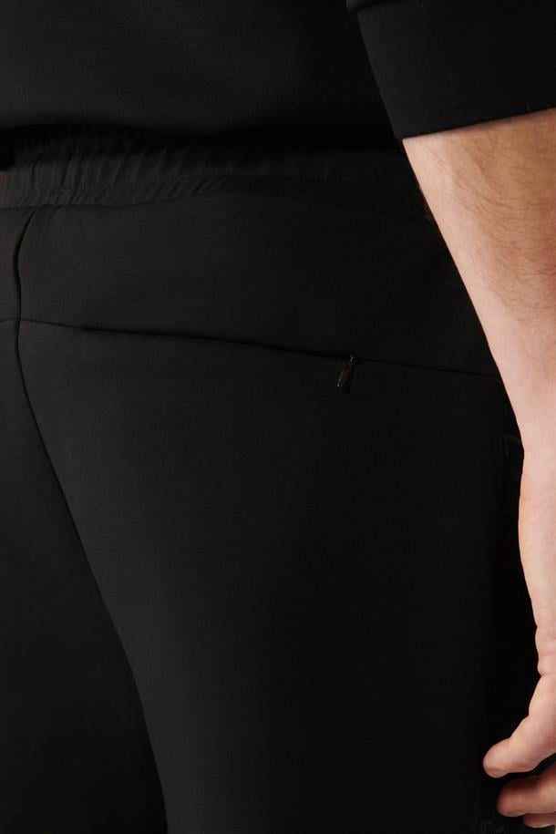 Siyah Parçalı İnterlok Yan Baskılı Jogger