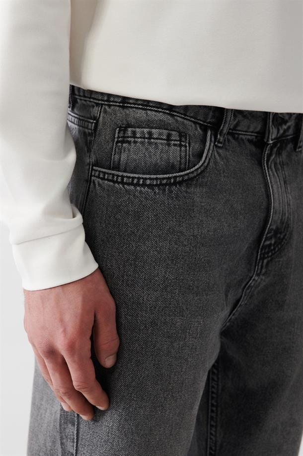 Siyah Random Yıkamalı  Jean