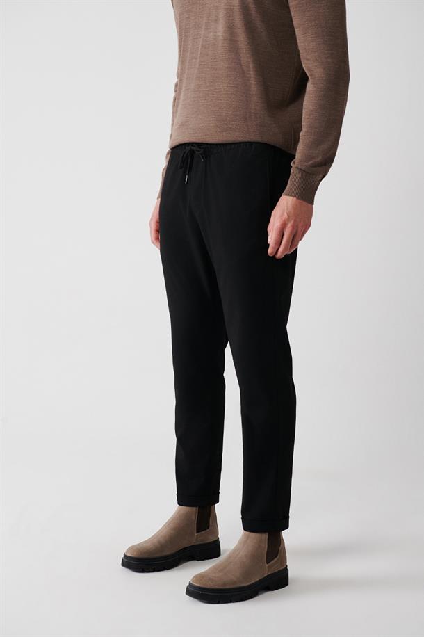 Siyah Yandan Cepli Beli Lastikli Bağcıklı Duble Paça Relaxed Fit Jogger Pantolon