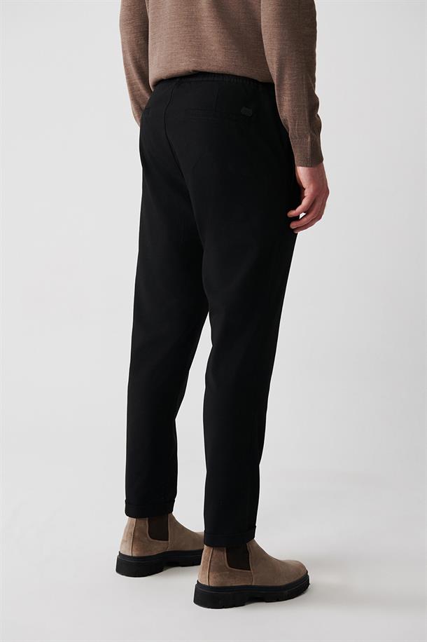 Siyah Yandan Cepli Beli Lastikli Bağcıklı Duble Paça Relaxed Fit Jogger Pantolon