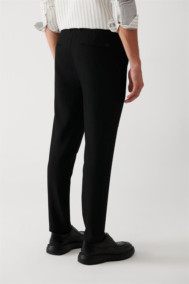 Siyah Yanı Lastikli Dokulu Slim Fit Jogger Pantolon