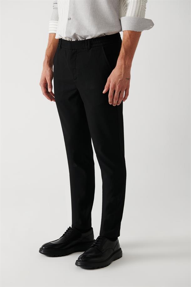 Siyah Yanı Lastikli Dokulu Slim Fit Jogger Pantolon